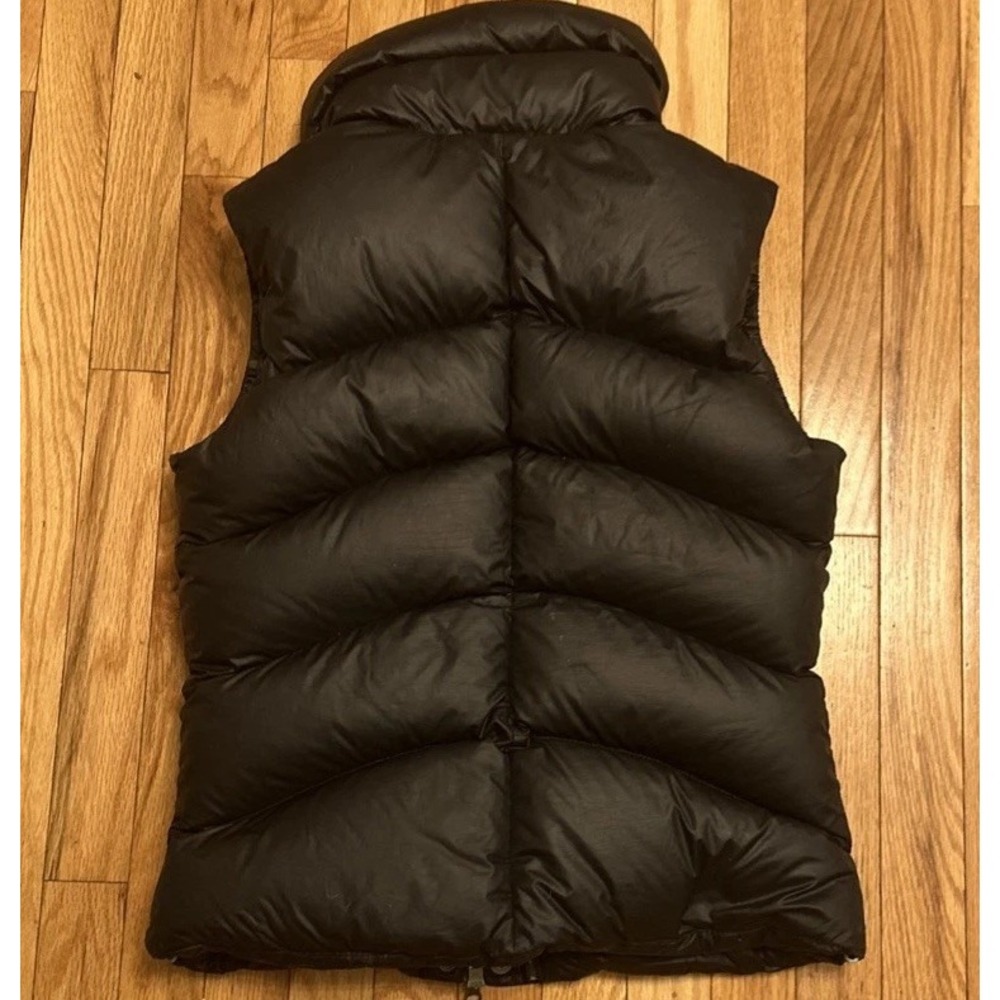 Nike  Womens S Black Puffer Vest Hooded Down Winter Zip Up Weather Gear Outdoor - Picture 3 of 3